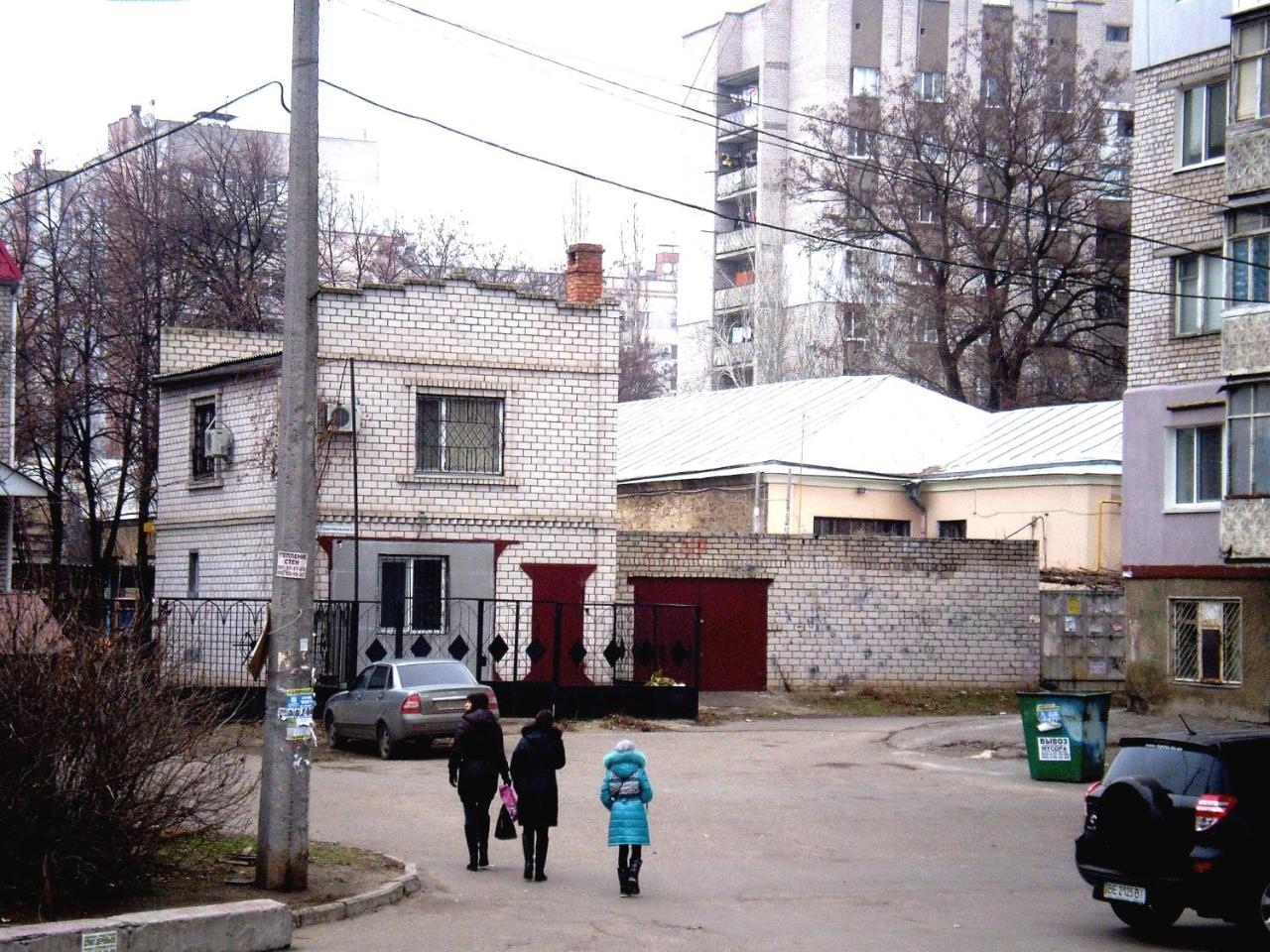 1 Ком Квартира 1 Этаж 3 Дивана, Wi-Fi, Центр Города, Садовая-Чкалова "Сильпо" И "Атб" Отдельный Дом 2 Этажа Mykolajiw Exterior foto